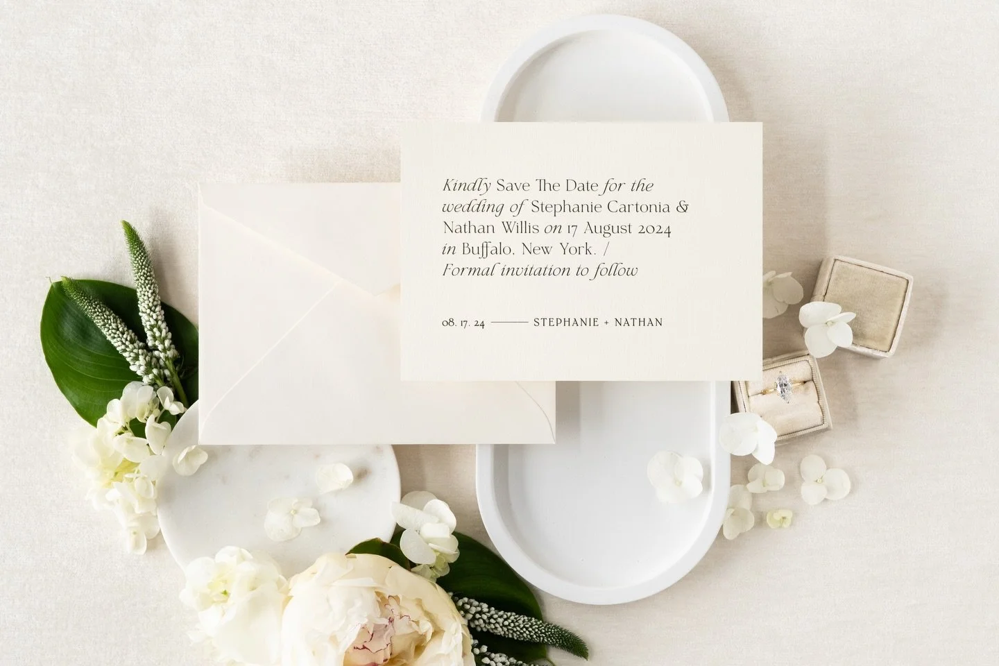 This is your permission to not use a photo on save the date announcements.

#weddingstationery #savethedate #ivorywedding #minimalweddinginvitations 

Photo by @peterson.design.photo