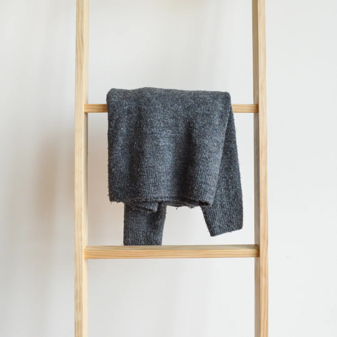 pine clothing ladder
