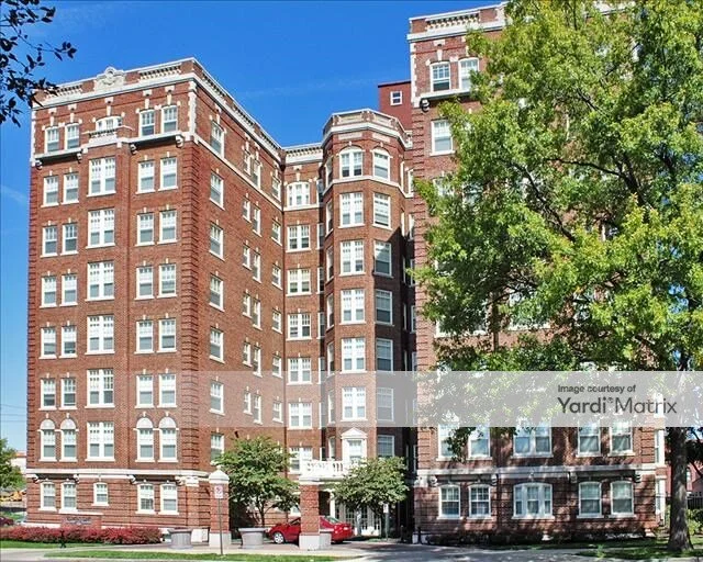 1917 — Court—Harry’s First Apartment House — Sophian Plaza KC