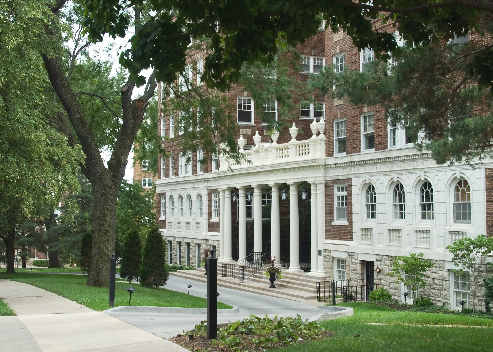 Architecture — Sophian Plaza KC