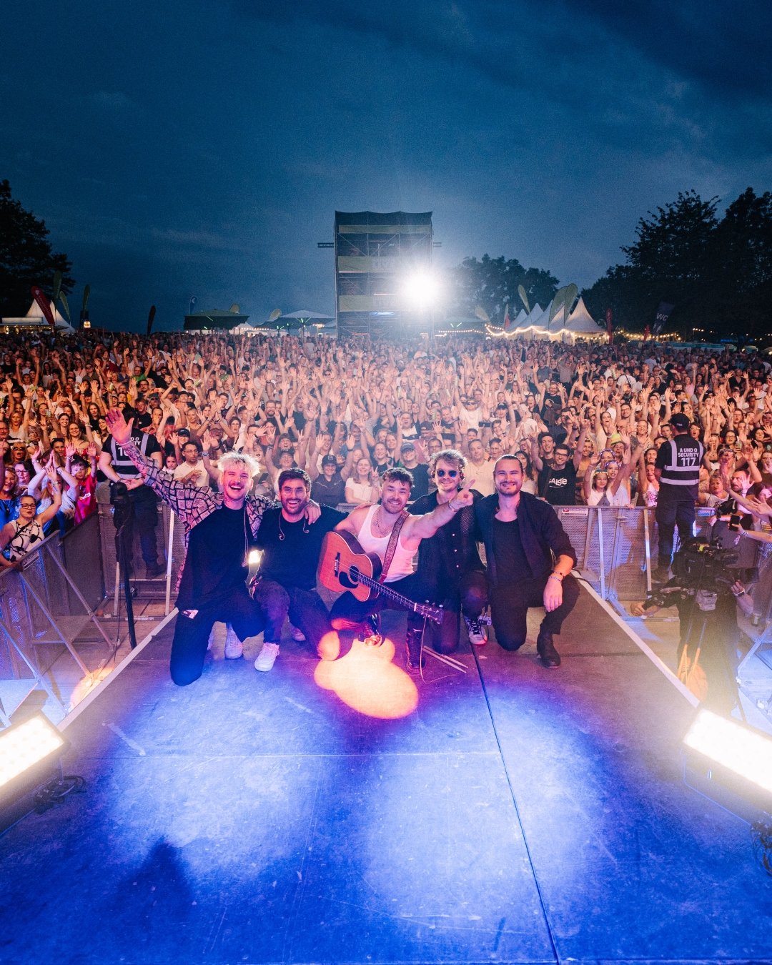 Haigern Crowd.jpg