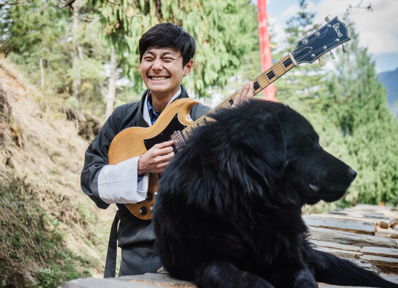 Dawa Drakpa jamming on the streets of Thimphu