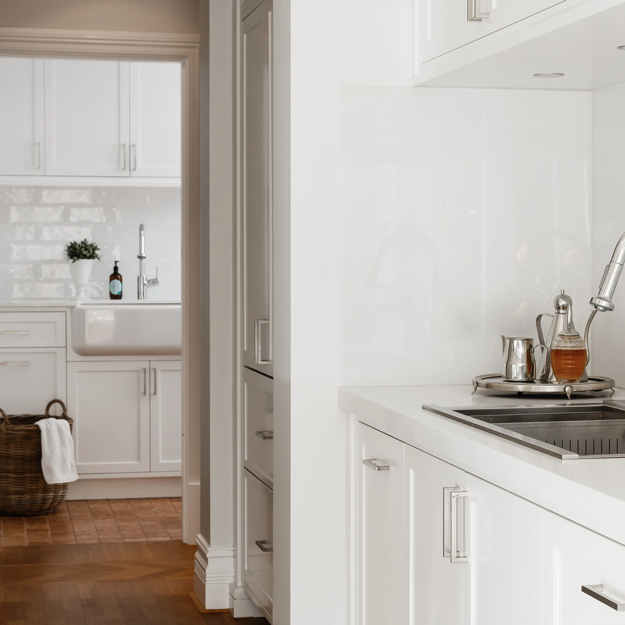 white-hamptons-kitchen-laundry.jpg