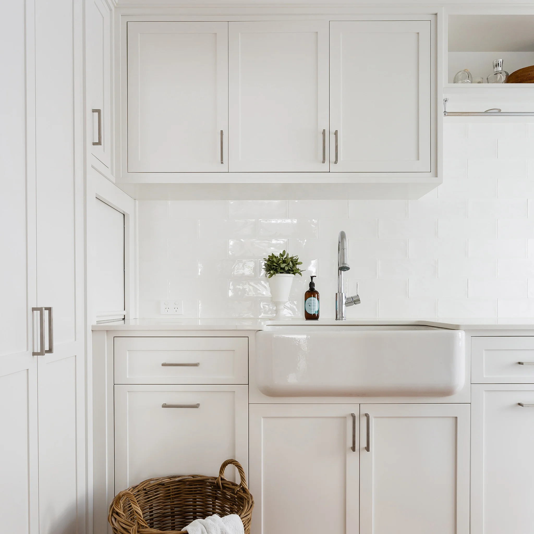 white-hamptons-laundry.jpg