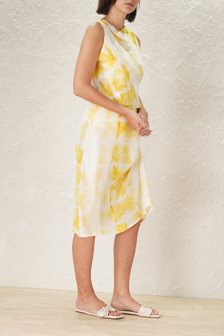 YellowTopSkirtSide2.jpeg