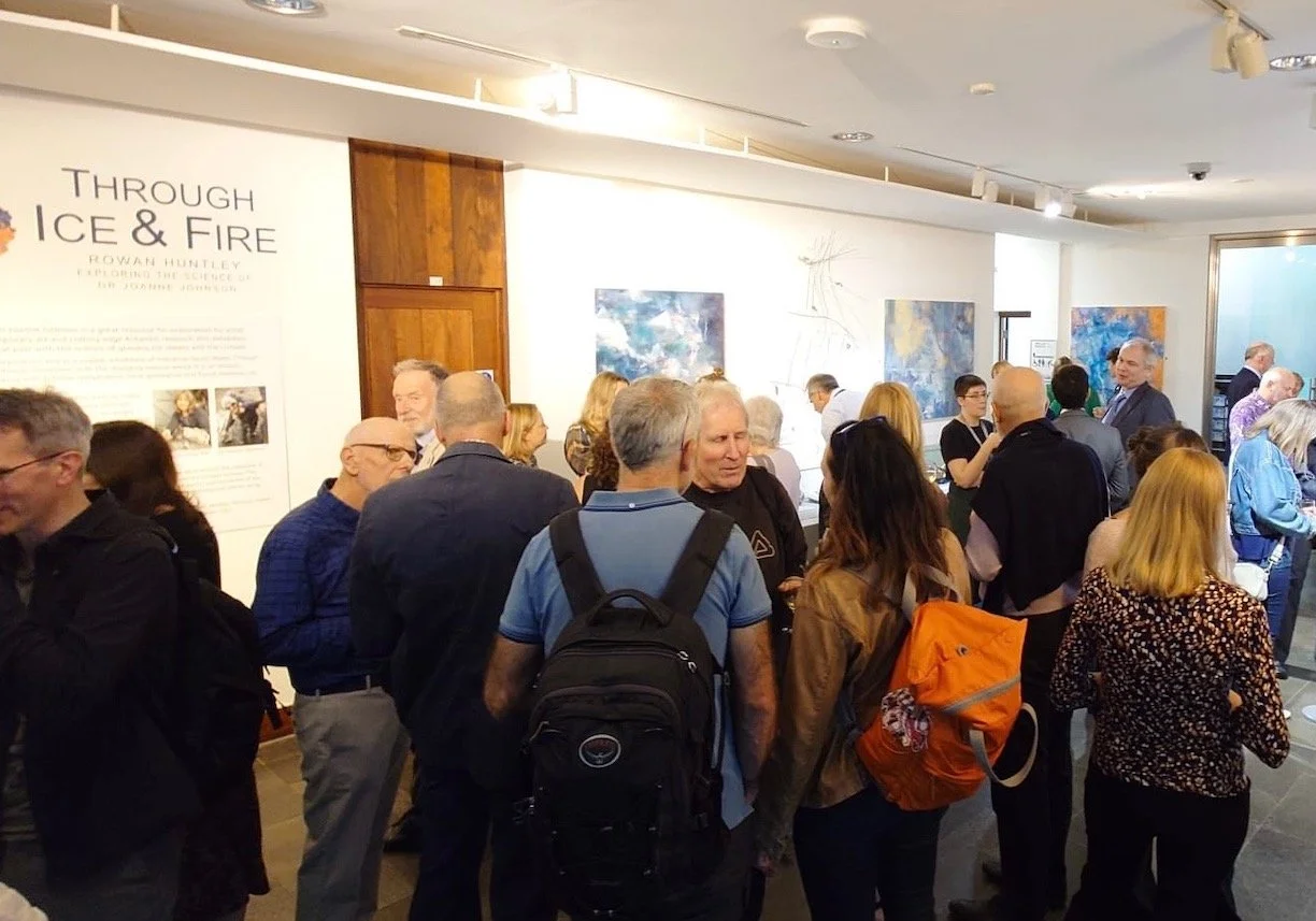 rowanhuntley-PV-crowd1.jpeg