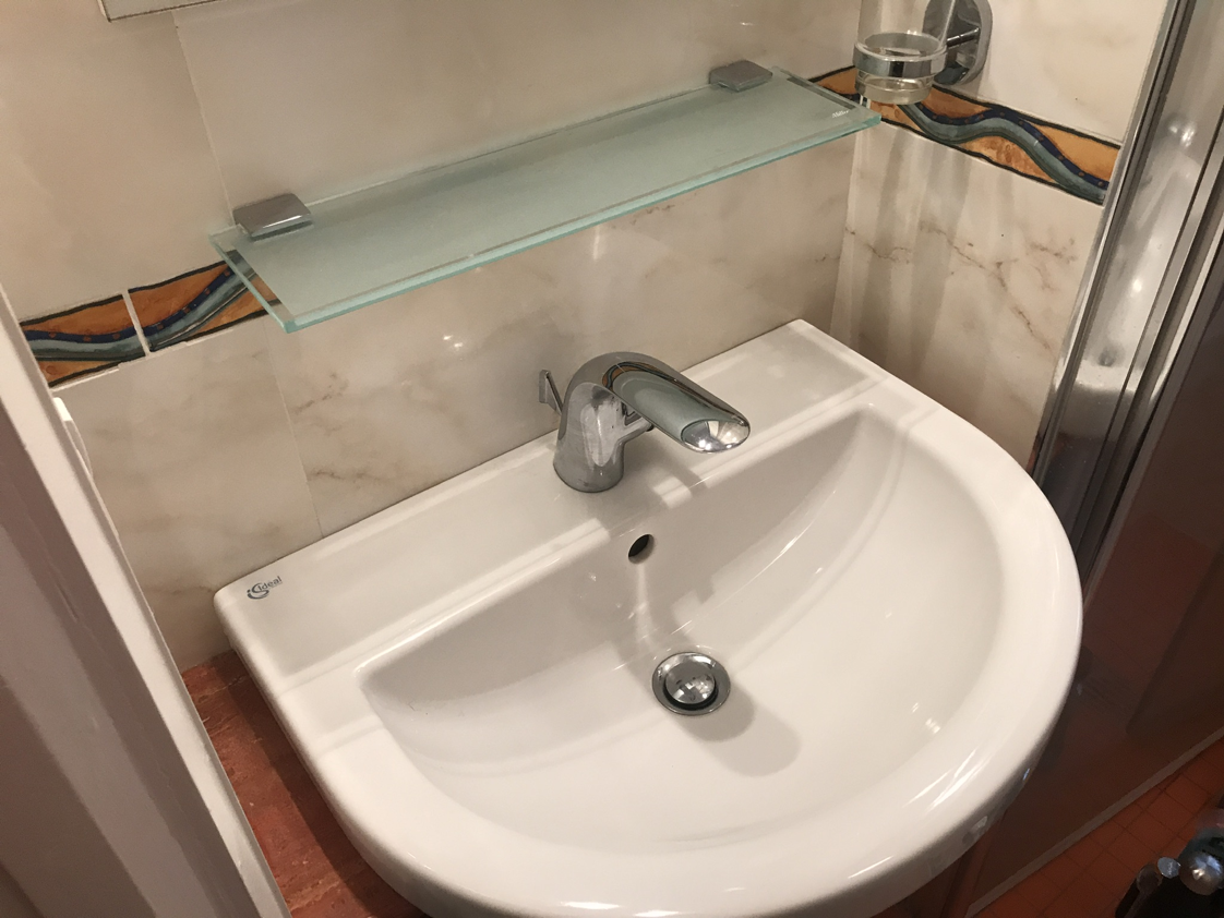 bathroom.png