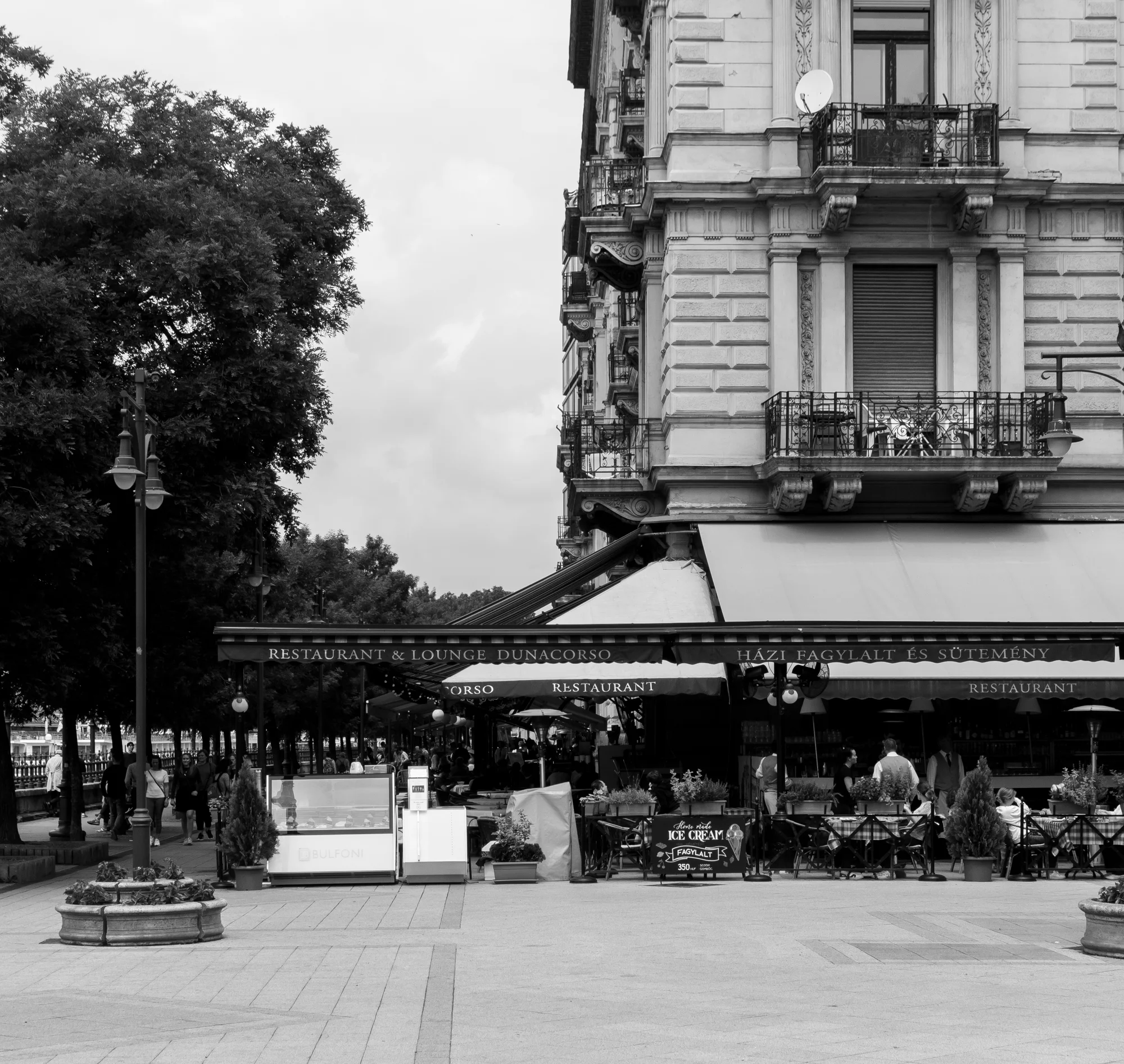 BUDAPEST - Photography by Mike Dugenio-3.jpg