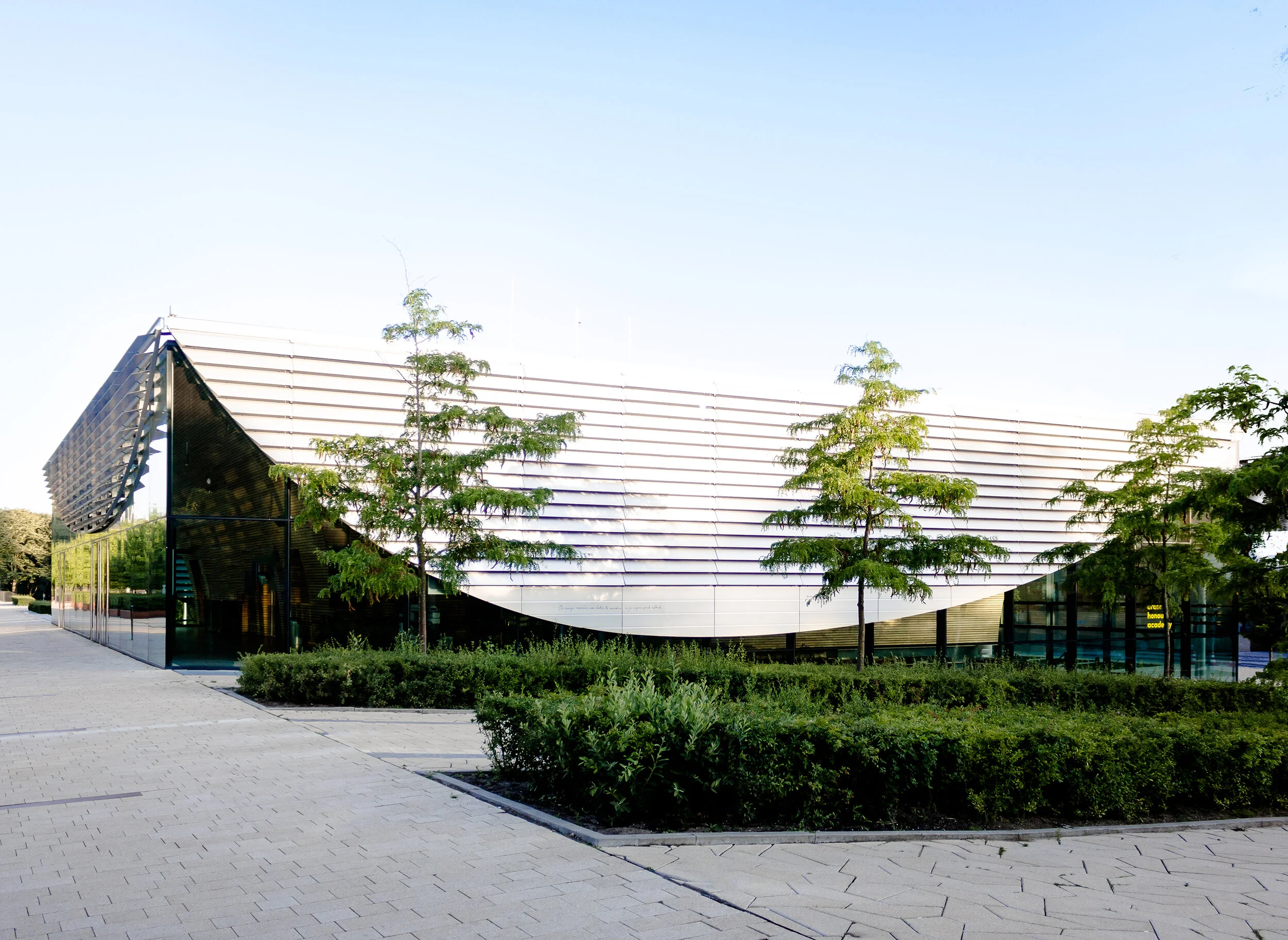 ERASMUS PAVILJOEN BY POWERHOUSE COMPANY PHOTOGRAPH BY MIKE DUGENIO (11).jpg