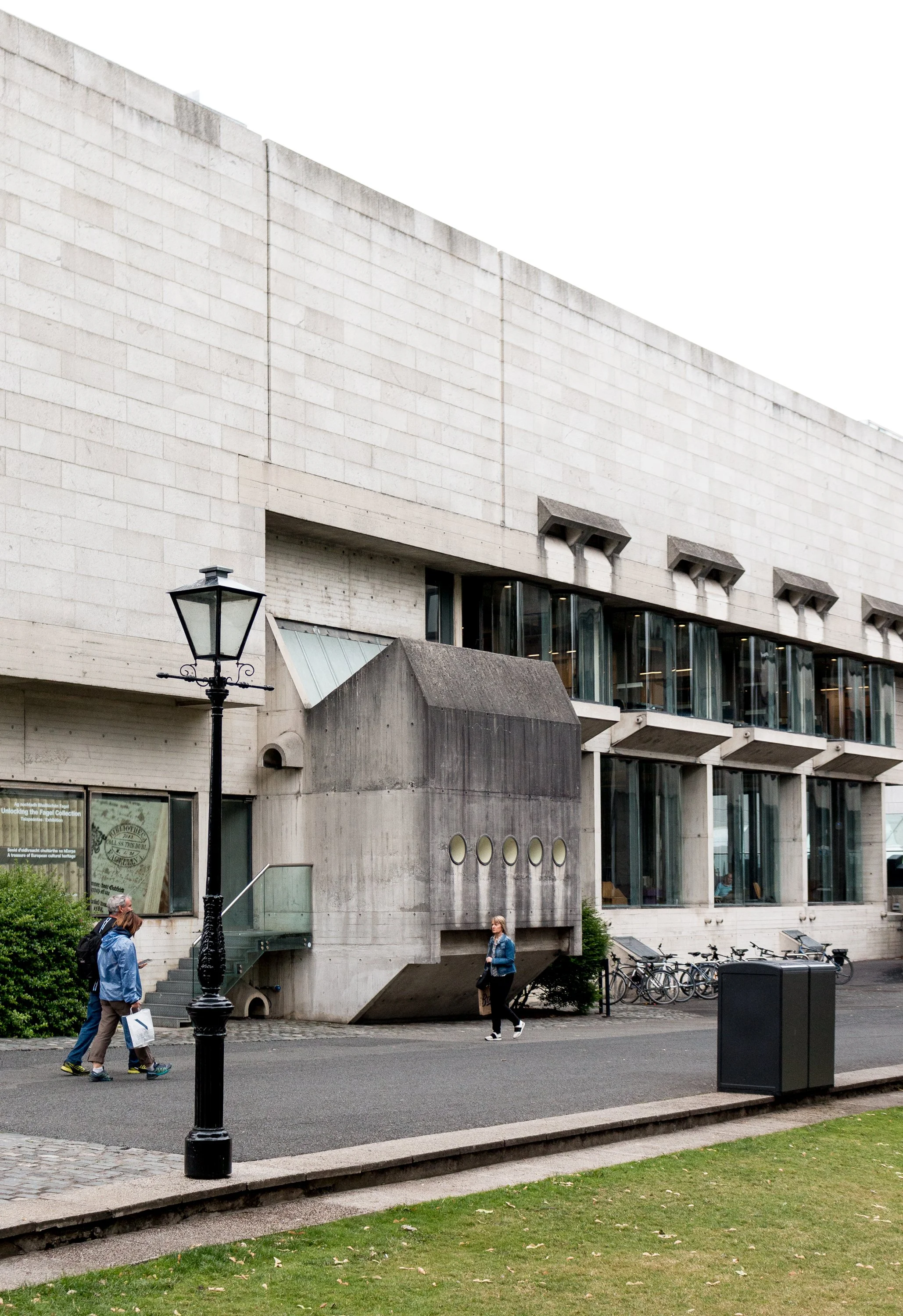 Trinity College Dublin - Photography by Mike Dugenio (3 of 7).jpg