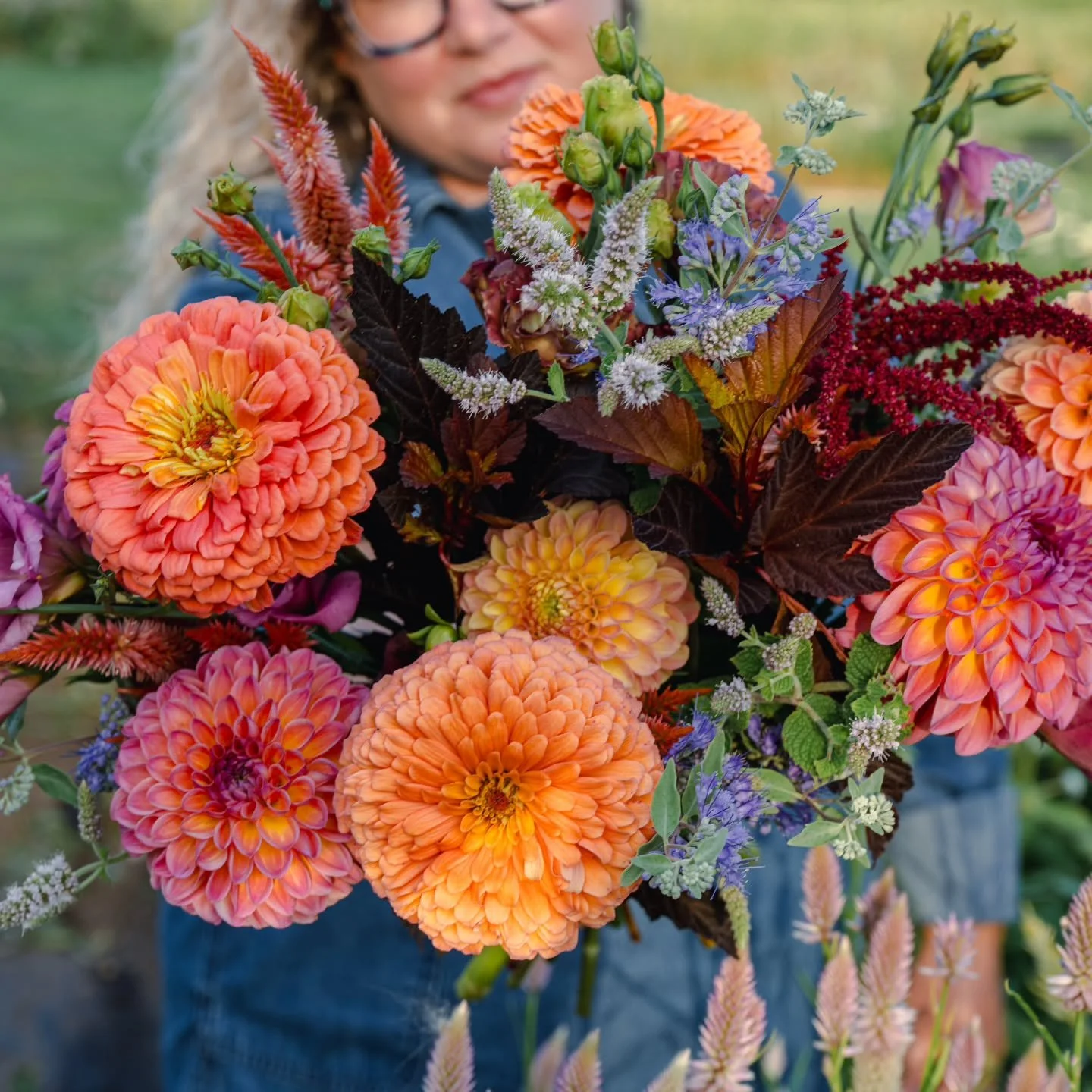 Yesterday was the seventh anniversary of this little business which means this will be our 8th season growing flowers 🥲 

Behind me are seven seasons of field planning, seed starting, and planting seedlings. Seven seasons of wondering and experienci