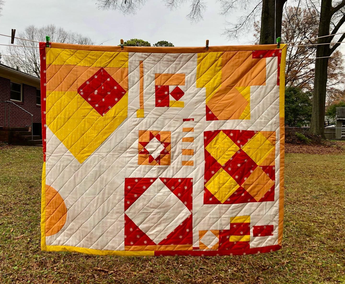 I&rsquo;m just so thrilled with how this little quilt for Reed turned out. I was inspired by @graceebrian&rsquo;s little quilted letters and wanted to make an interactive alphabet quilt for Reed. I ended up making the &ldquo;back&rdquo; much more det