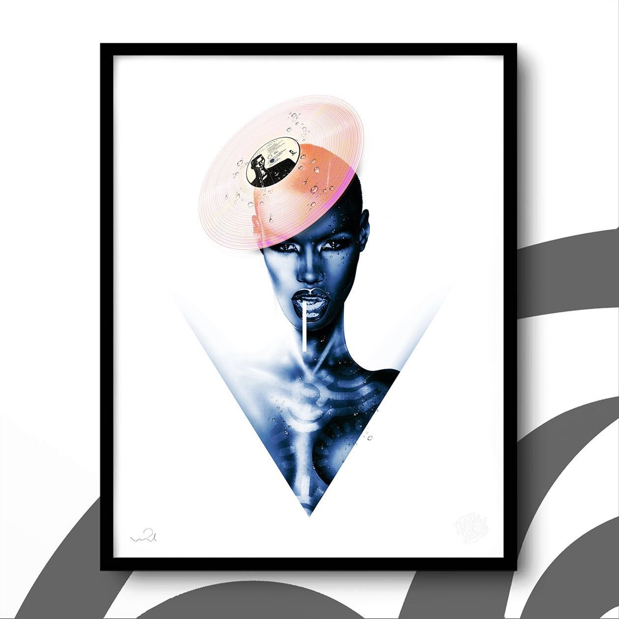 Grace Jones 🥀 La Vie en Rose 
(Feminine Energy)
&bull;
The one and only! Serving face and androgynous splendor. 
&bull;
Featuring a customisable LABEL on the iconic &lsquo;Studio 54&rsquo; vinyl record headpiece. 
Request your favourite title to ref