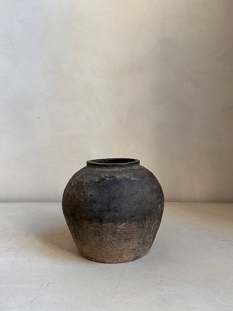 2500306 Antique pots - 32.jpeg