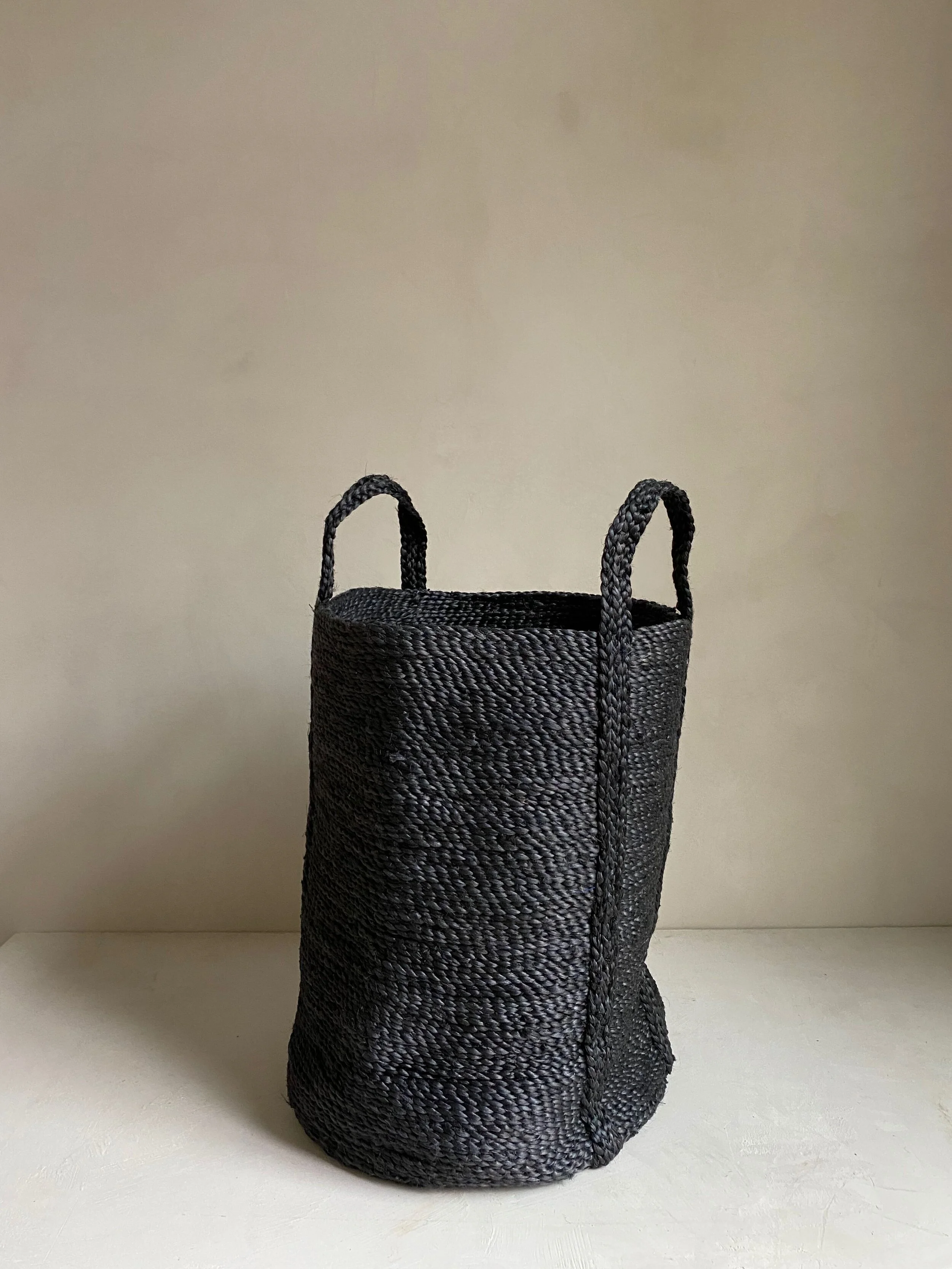round charcoal basket