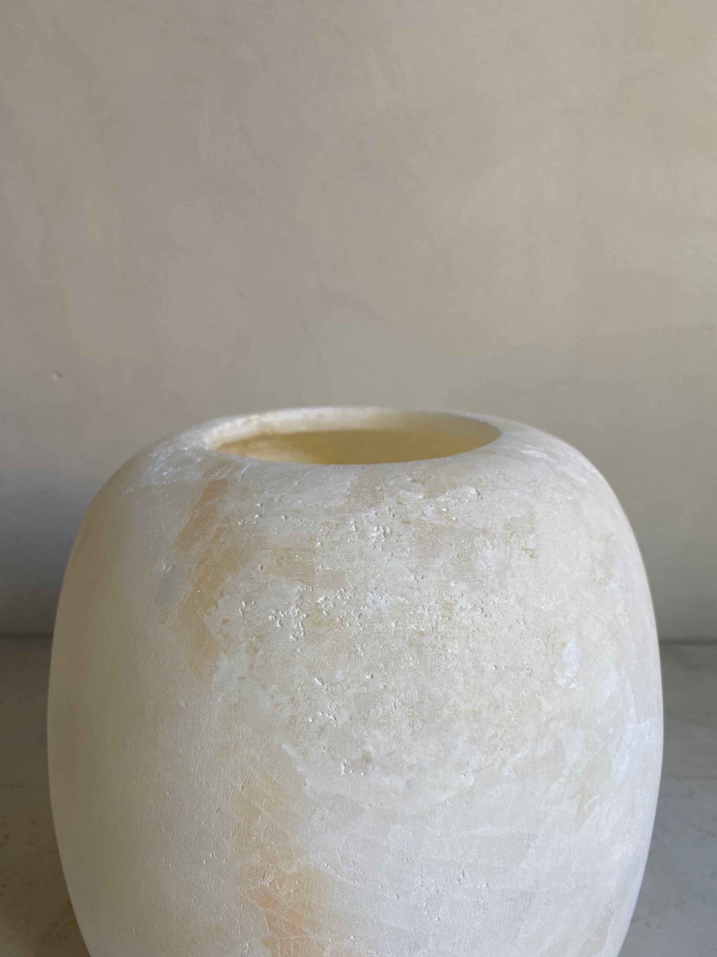Alabaster candle holder Ball 20 cm — The Corner by Andrea Lennon