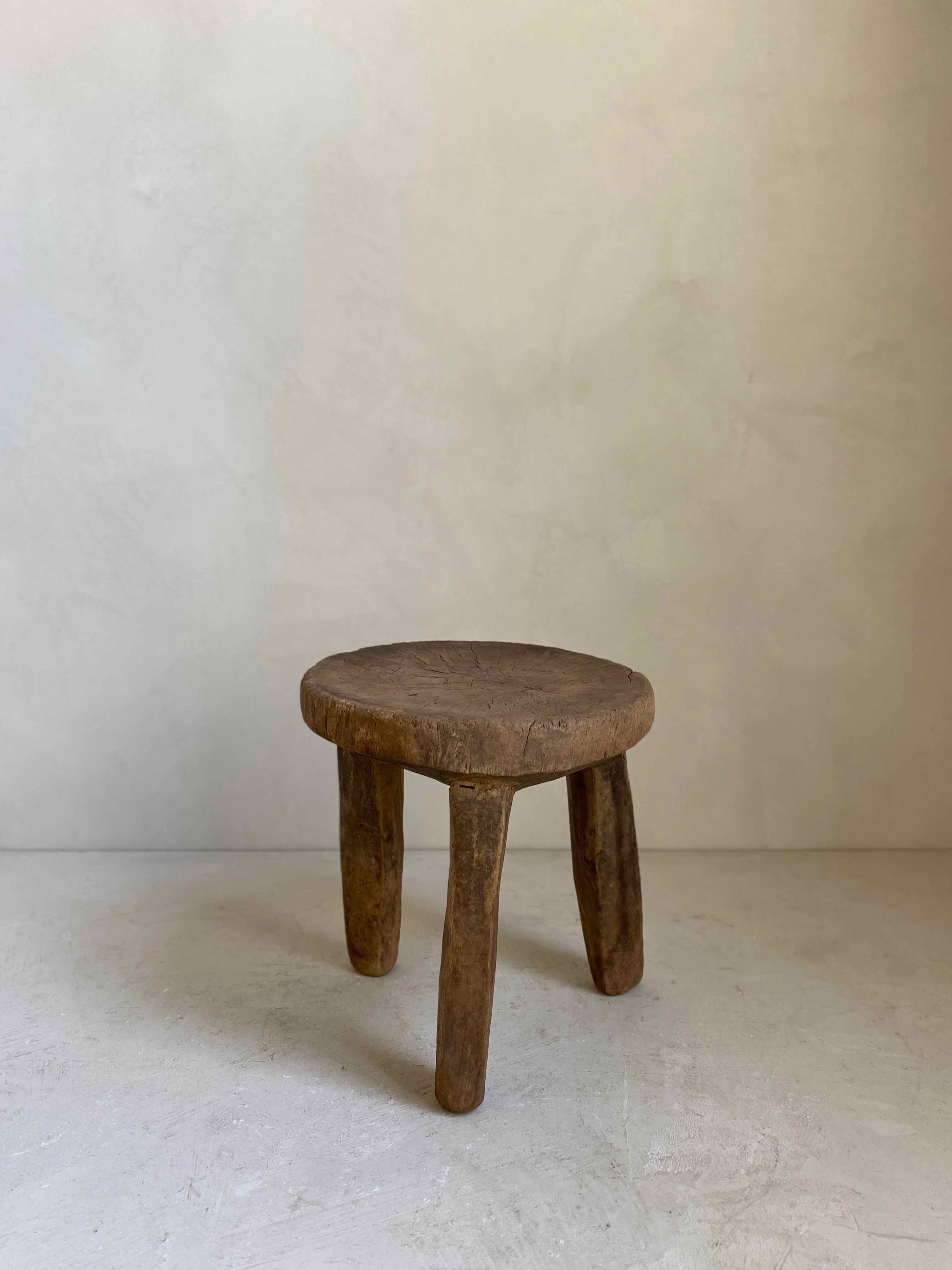 Lobi stool - 2.jpeg