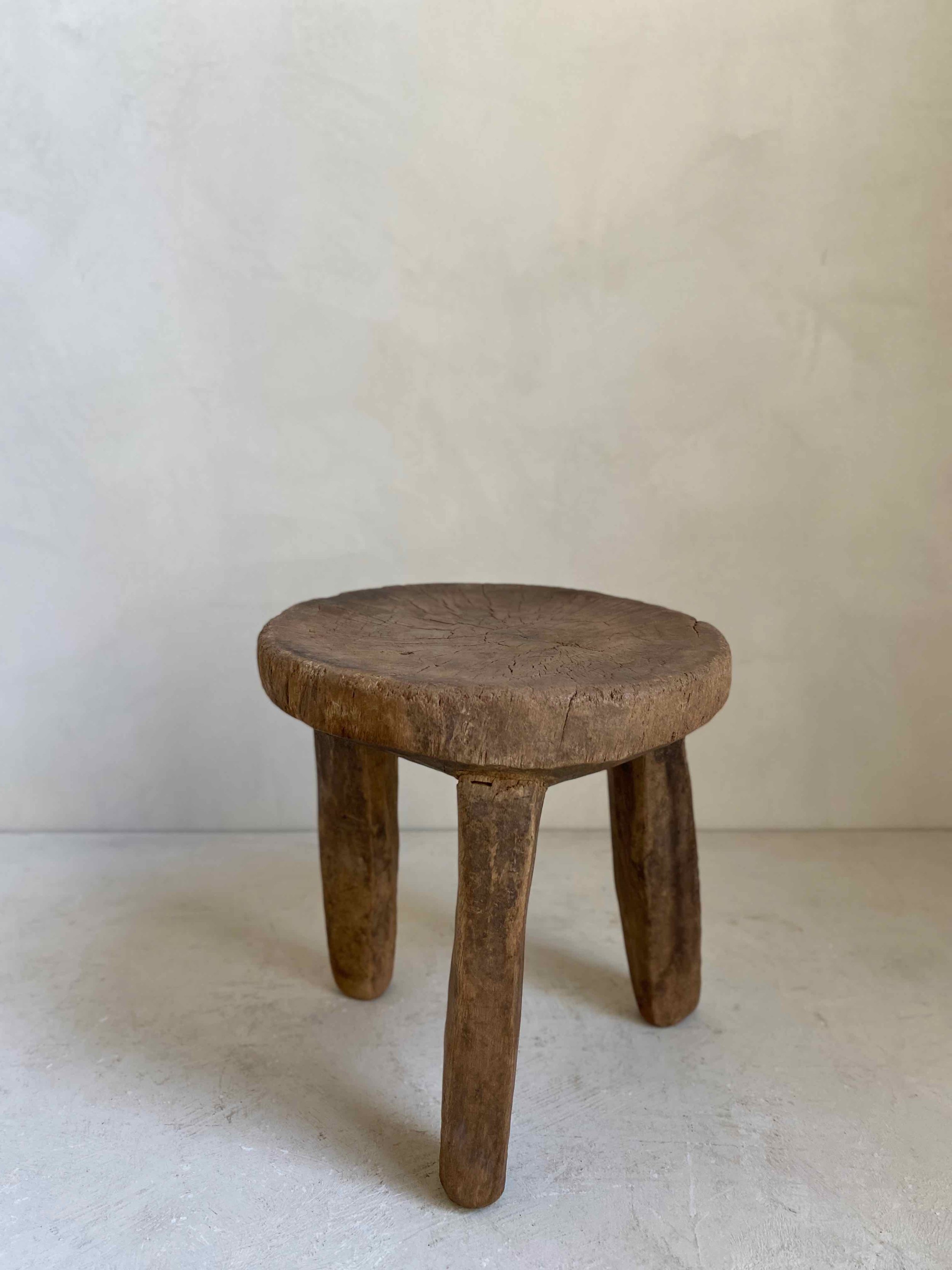 Lobi stool - 3.jpeg