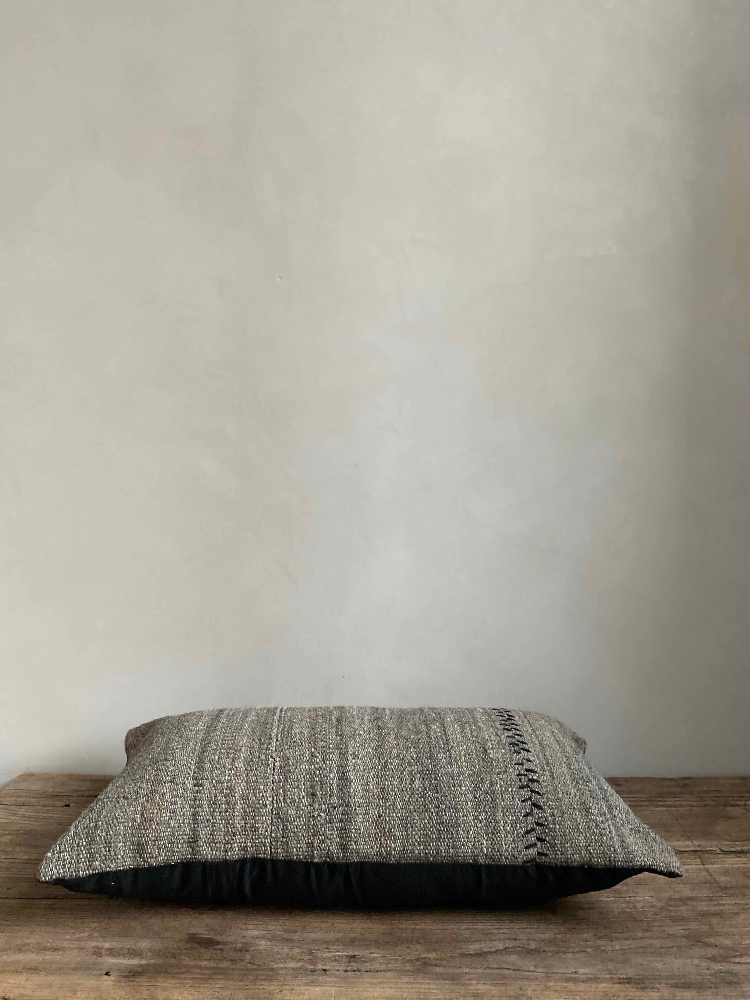 L.E. cushions 2.2022 - 53.jpeg