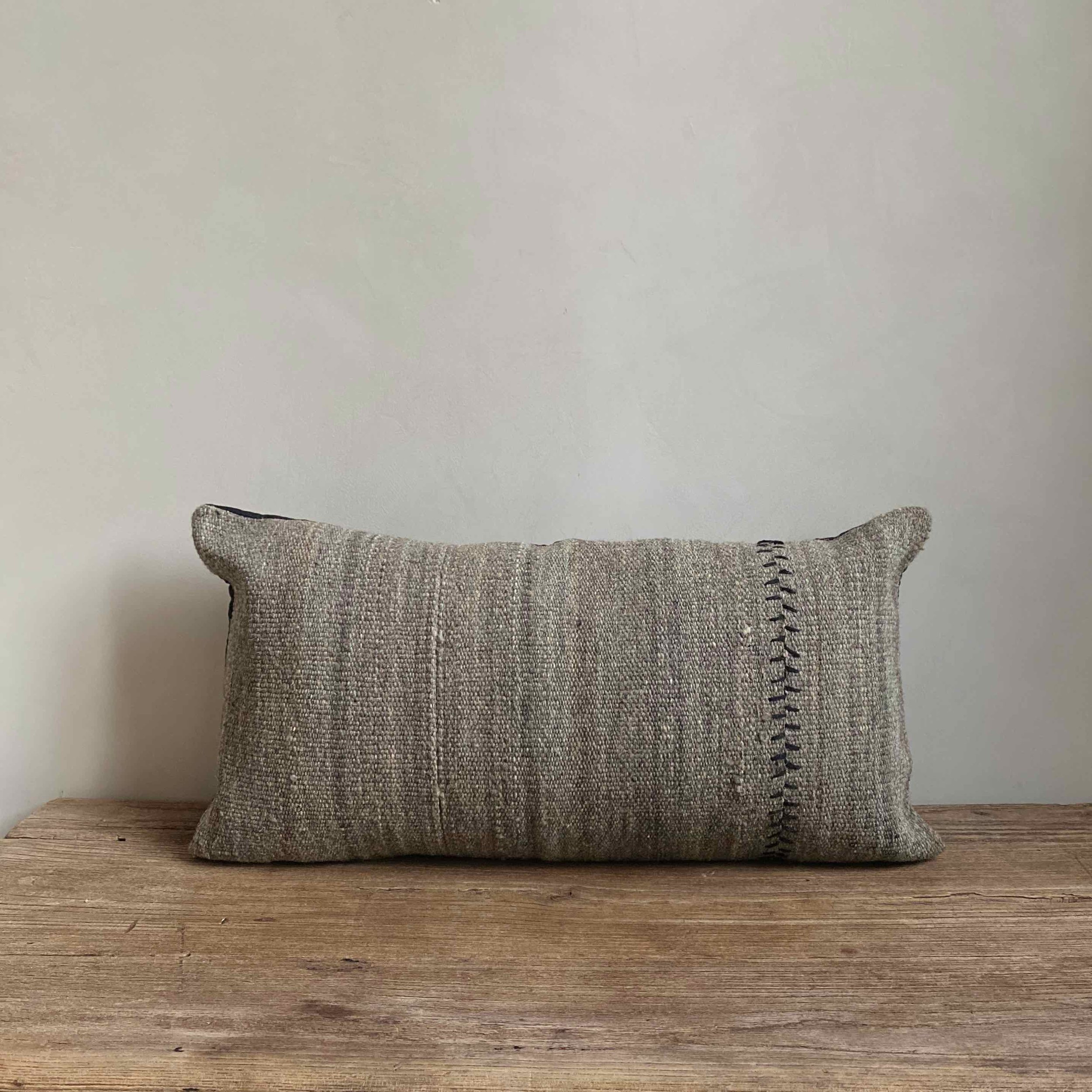 L.E. cushions 2.2022 - 50.jpeg