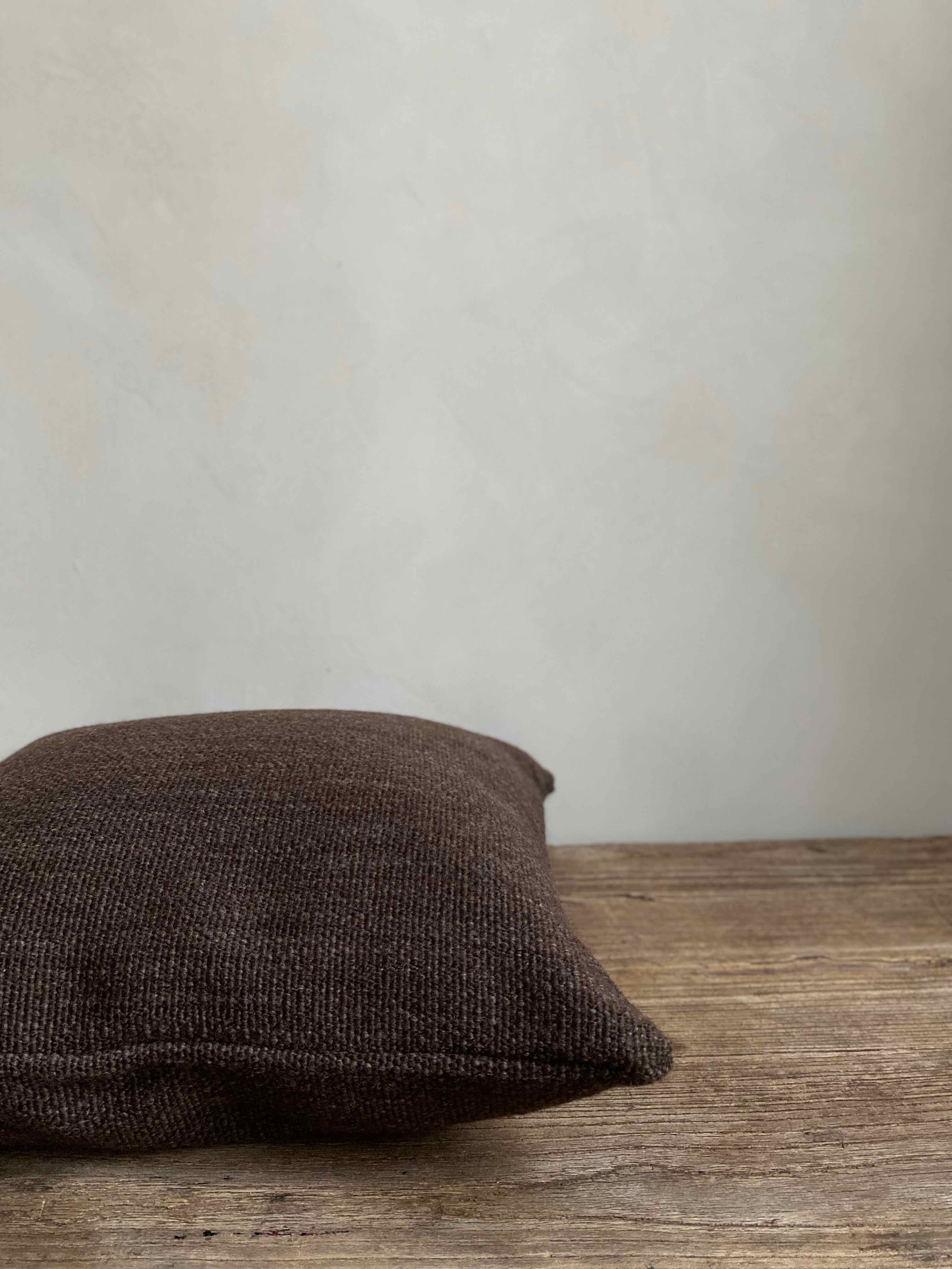 L.E. cushions 2.2022 - 88.jpeg