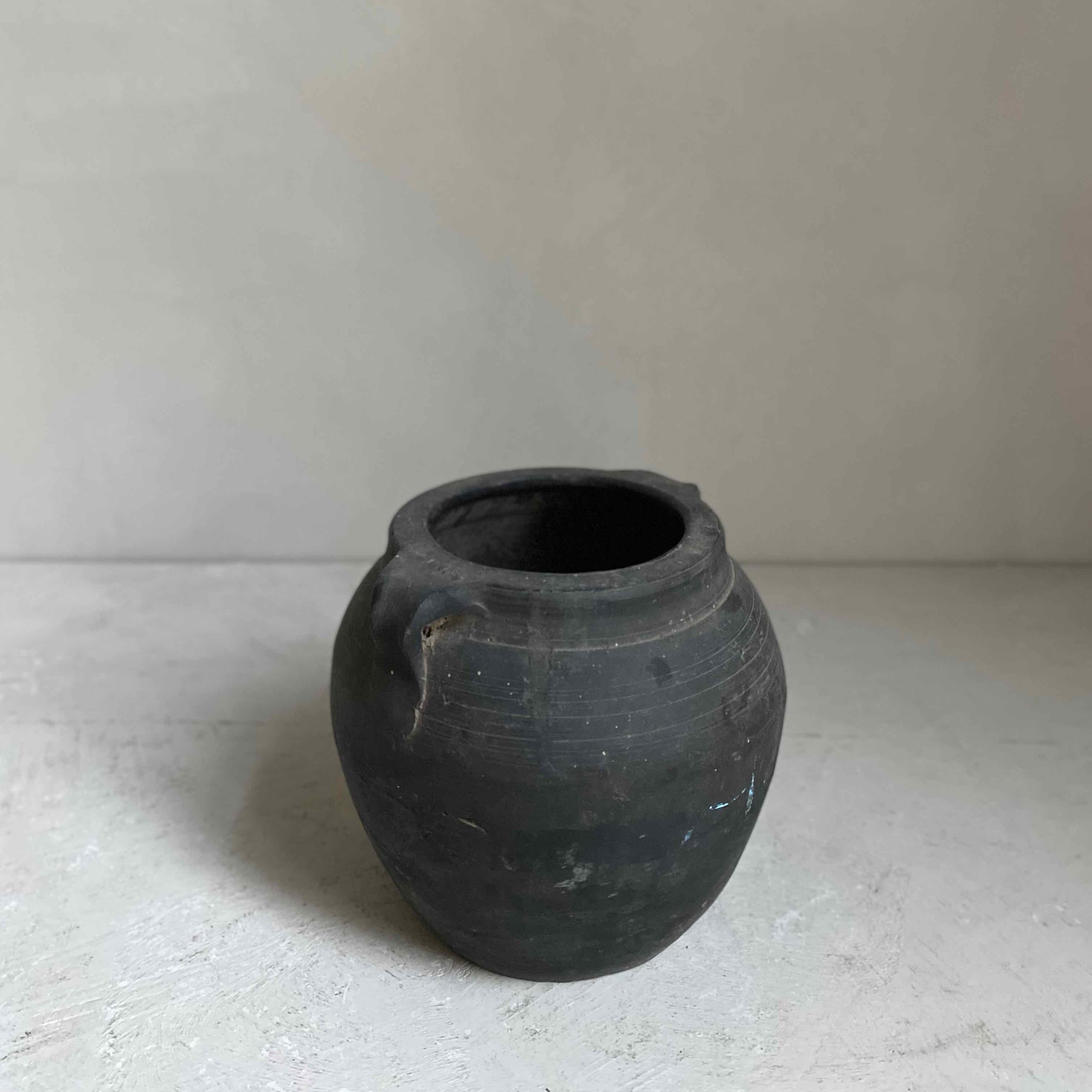 Small clay pots 16.4.2022 - 4.jpeg