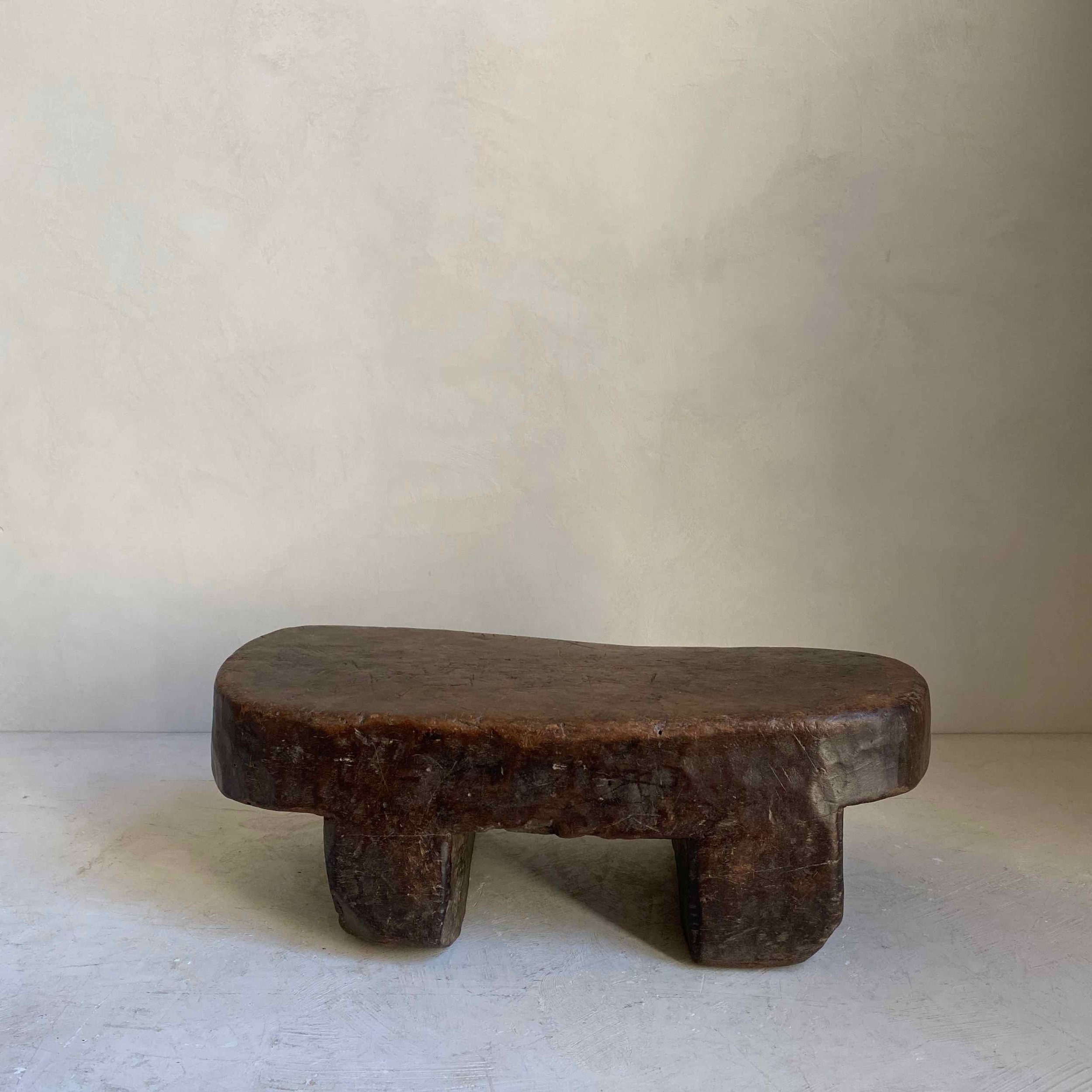African stools 28.5.2022 - 41.jpeg