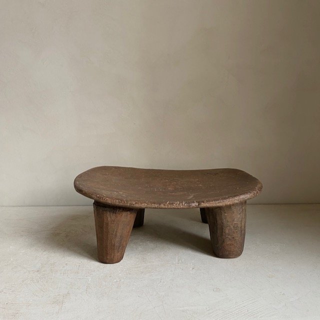 African stools and trays - 58.jpeg