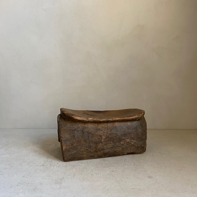 oromo stool - 2.jpeg
