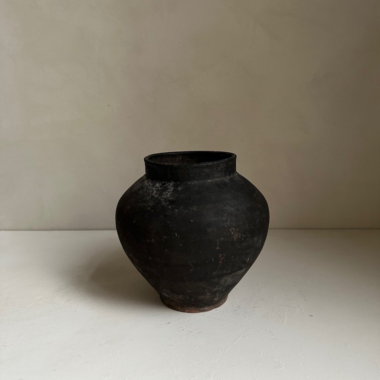 Rustic earthenware pot - - 47.jpeg