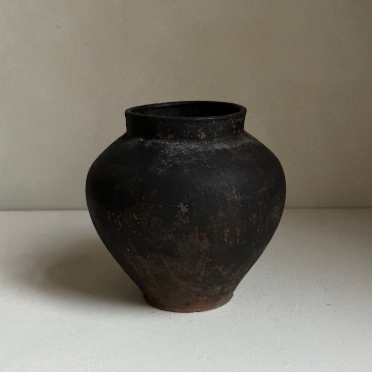 Rustic earthenware pot - - 51.jpeg