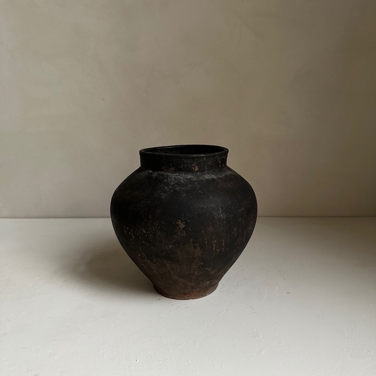 Rustic earthenware pot - - 49.jpeg