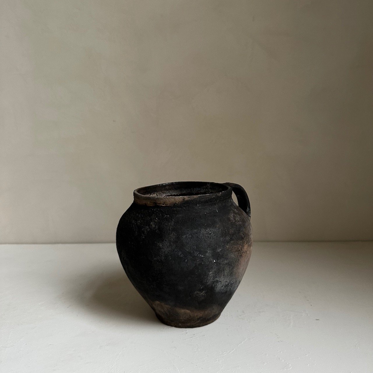 Rustic earthenware pot - - 67.jpeg