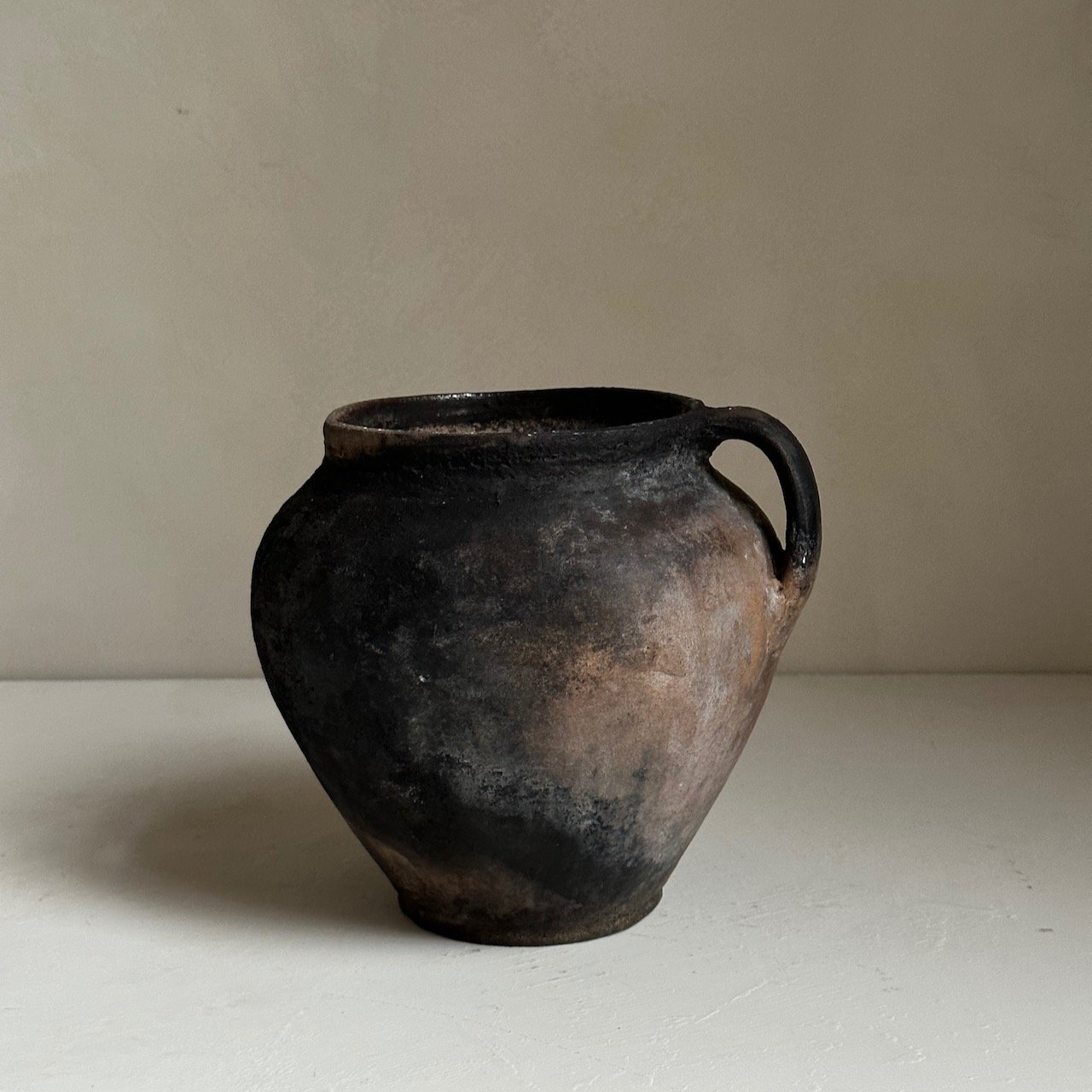 Rustic earthenware pot - - 69.jpeg