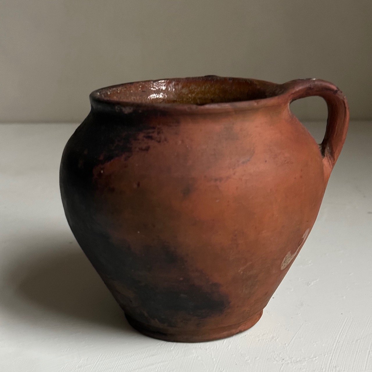 Rustic earthenware pot - - 113.jpeg