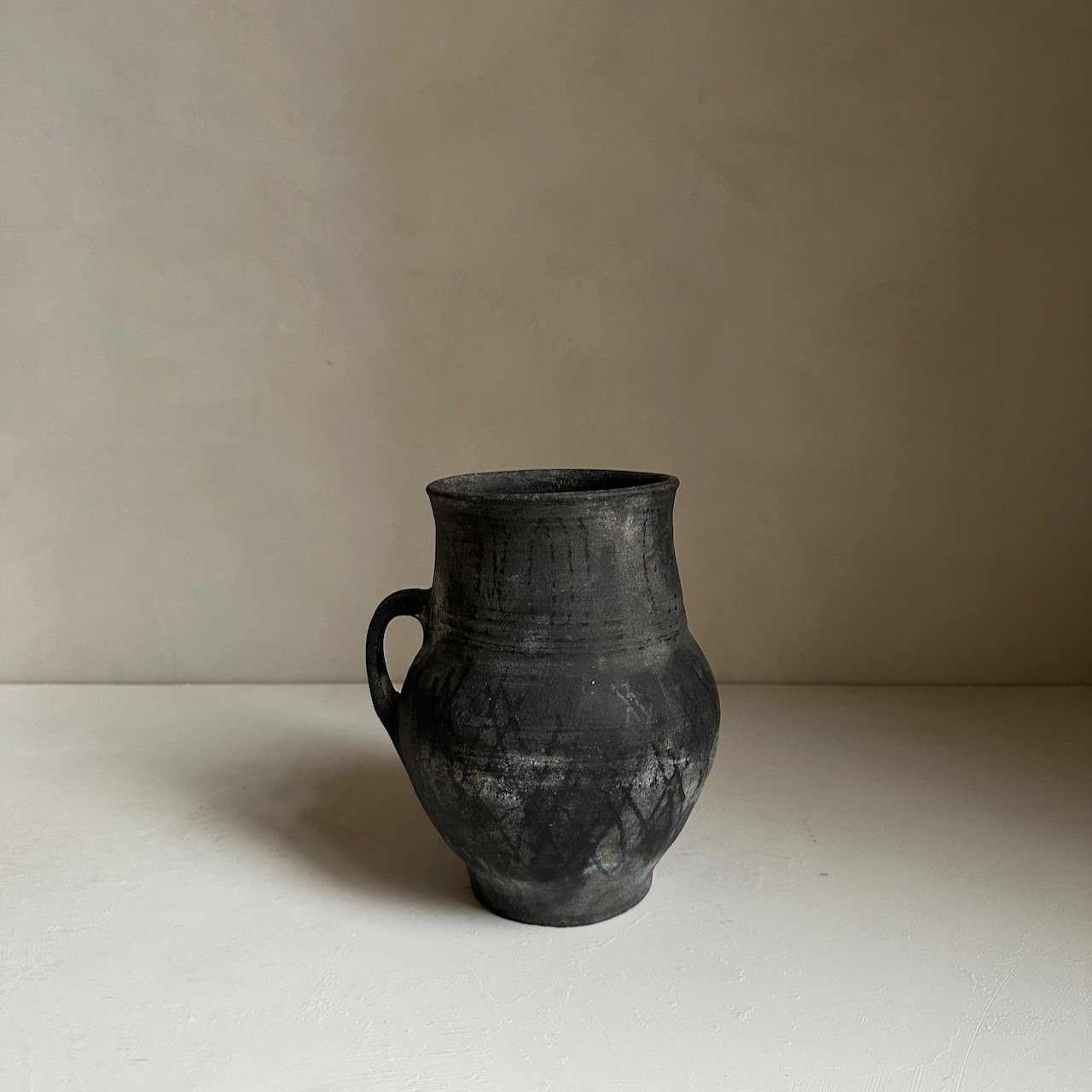 Rustic earthenware pot - - 96.jpeg
