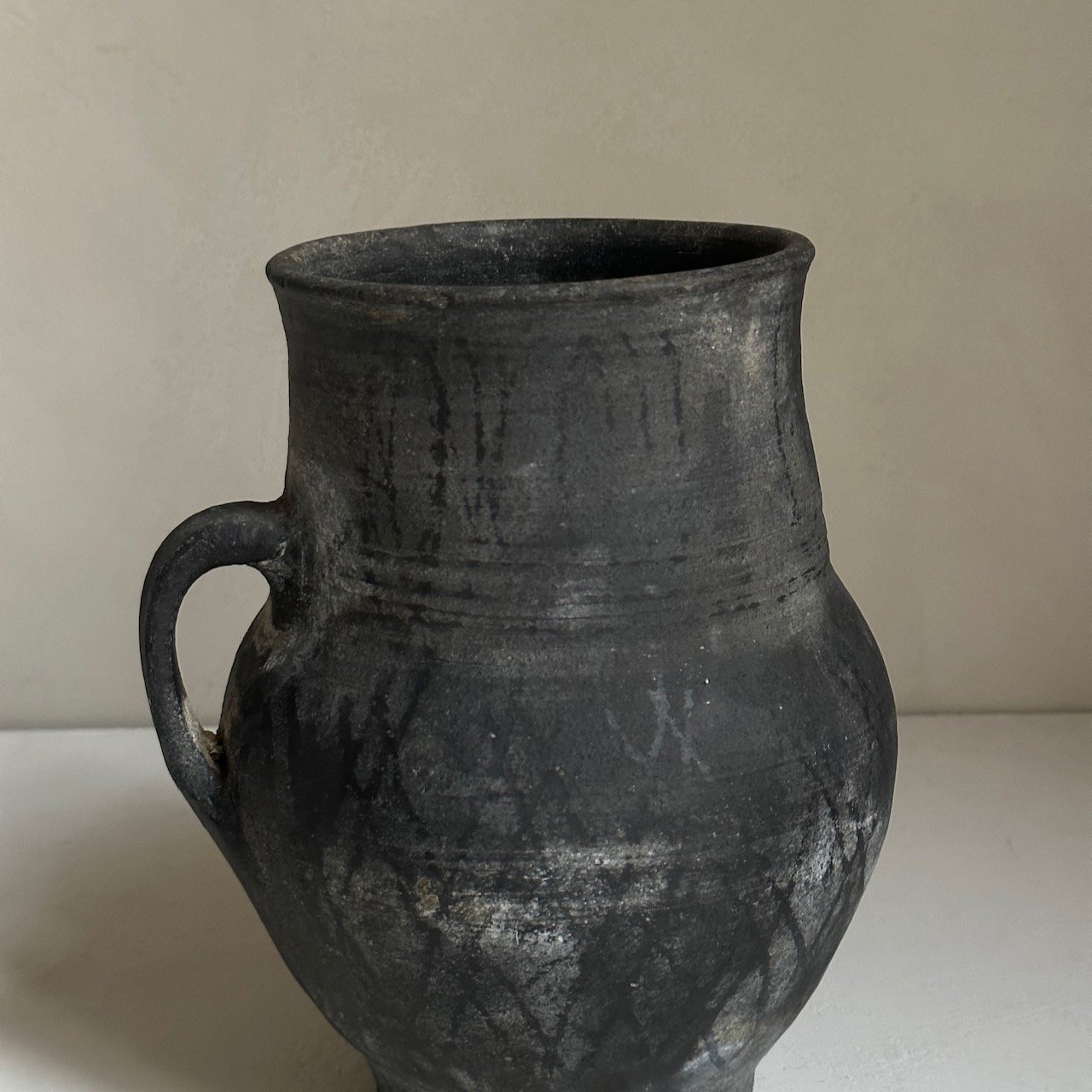 Rustic earthenware pot - - 101.jpeg