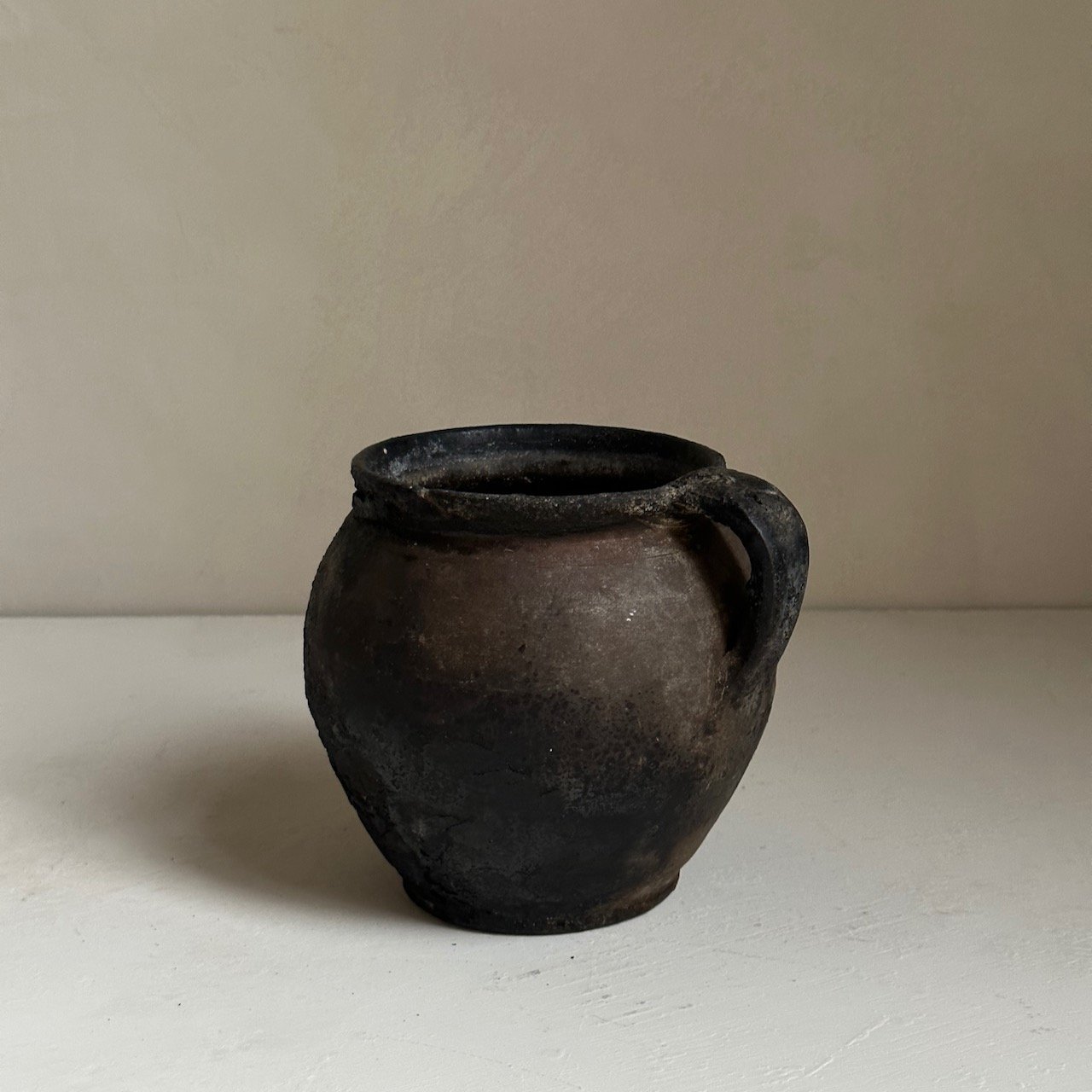 Rustic earthenware pot - - 82.jpeg