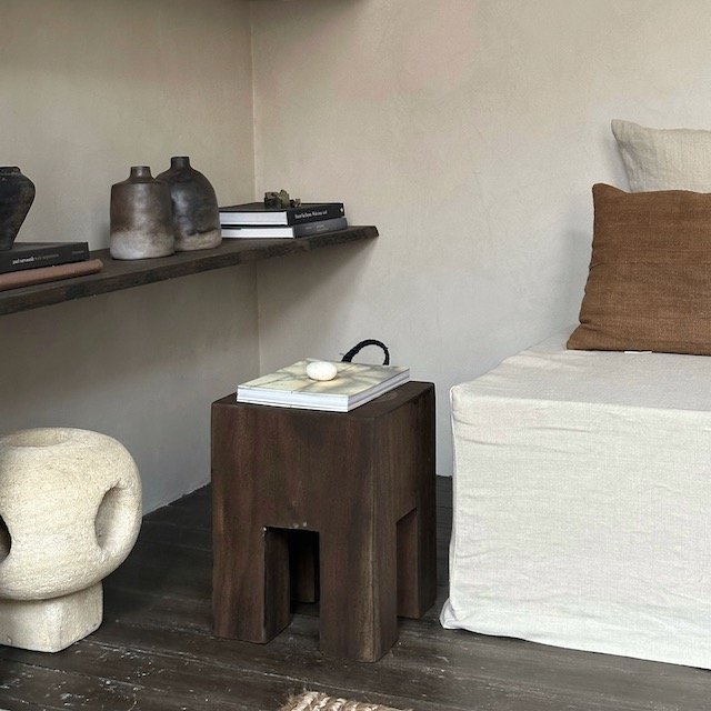 231209 00A 002 STOOL LIVING ROOM - 1.jpeg