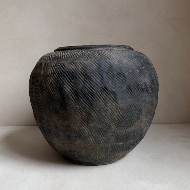 240304 Antique pots-vases - 28.jpeg