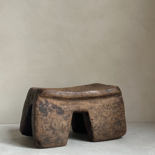 280422 Antique stools - 21.jpeg