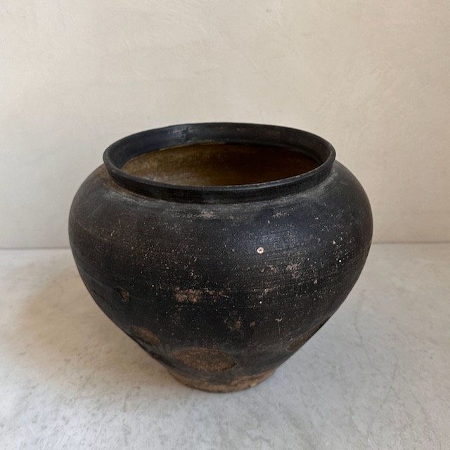 080624 Rustic antique pots - 3.jpeg