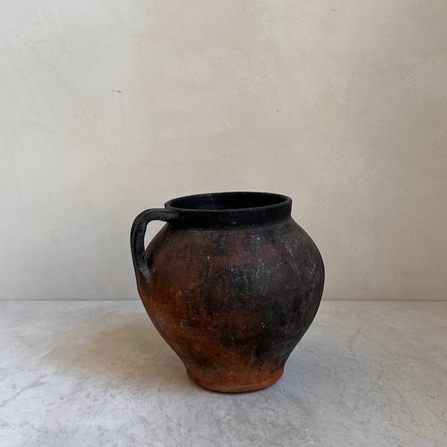 080624 Rustic antique pots - 31.jpeg