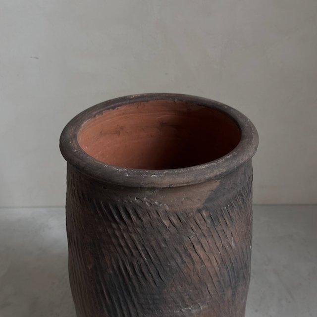 240615 Antique vase - 19.jpeg