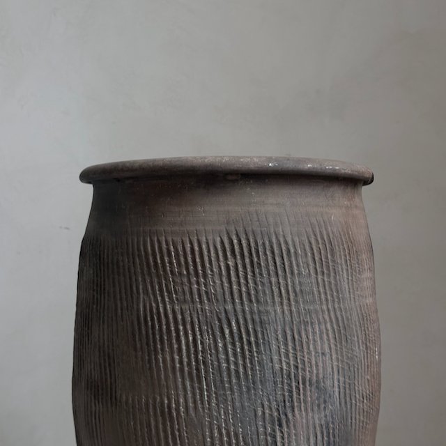 240615 Antique vase - 52.jpeg