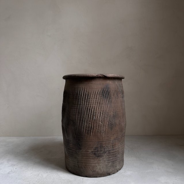 240615 Antique vase - 53.jpeg
