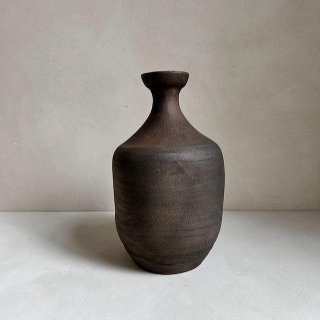 240615 Antique pots and Gert Snel pots - 32.jpeg