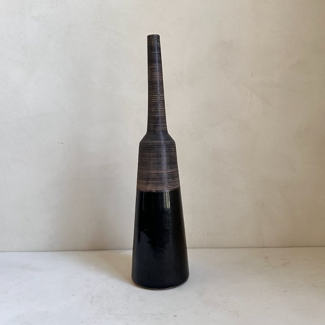 240615 Vintages pots and vases - 46.jpeg