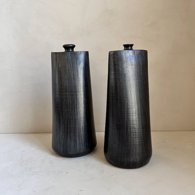 240615 Vintages pots and vases - 94.jpeg