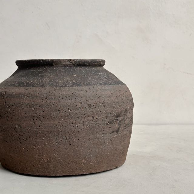 240729 ANTIQUE POTS - 124.jpeg
